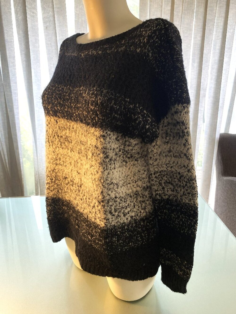 Express Black & White Like NEW Pullover Crew Neck Oversized Soft Sweater Size M